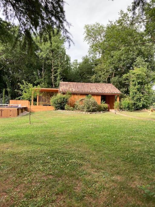 Lodge La Courrege Larche  ภายนอก รูปภาพ